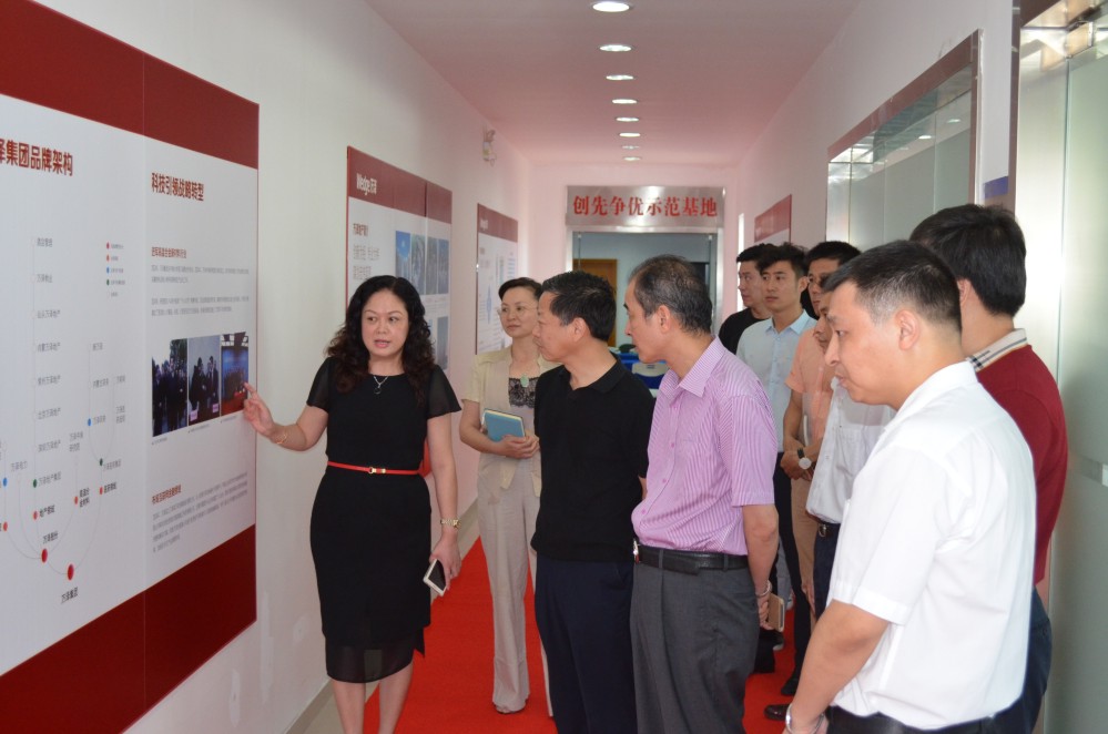 图形3.jpg 图形3.jpg